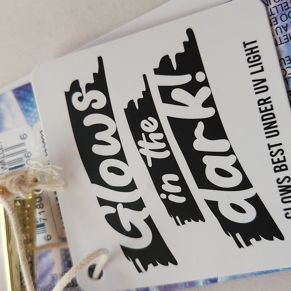 🆕️ Loungefly The Marvels Zip Around Wallet NWT - Picture 5 of 6